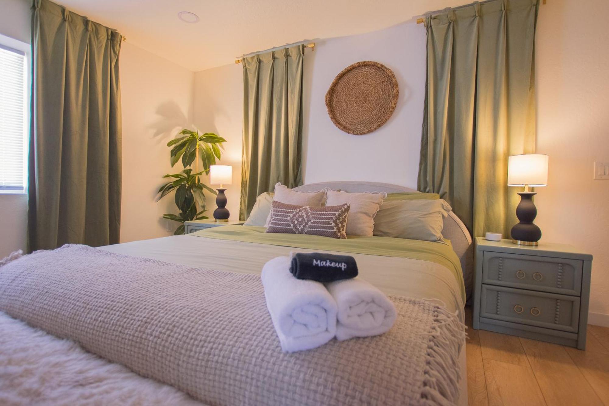 Vila Bohemian Chic An Eclectic Escape-Hot Tub-Pet Friendly-No Pet Fees! Albuquerque Exteriér fotografie